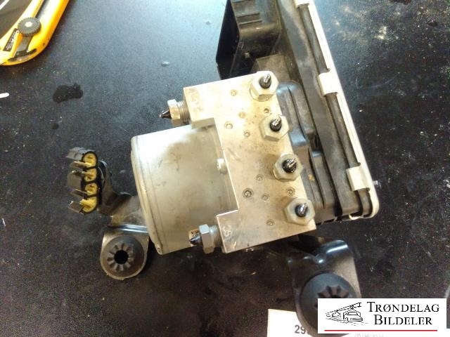 ABS sentral til Volvo XC90 2015-2025 (Type II)  (VOLVO|31680099|)