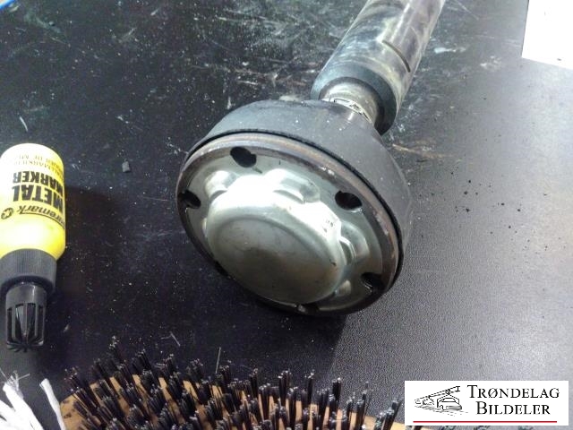 Mellomaksel fremre til VW Touareg 2003-2007 (Type I, Fase 1) (7L6 521 101|)