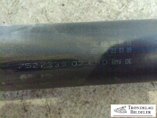 Mellomaksel til BMW 3-Serie 2005-2011 (E90/E91/E92/E93) (E90/E91/E92/E93) (26 10 7 527 339|)