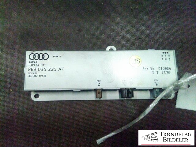 Antenne forsterker til Audi A4, 2004-2008 (Type III) (B7) (B7) (HARADA|8E9035225AF)