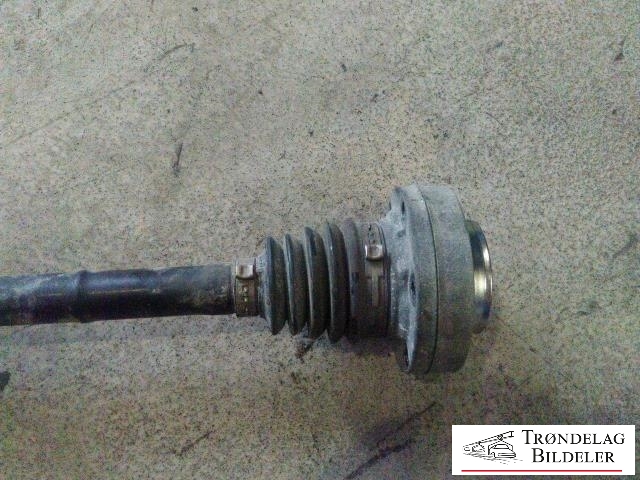 Drivaksel venstre bak, diesel/automat til Audi Q7 2006-2010 (Type I, Fase 1)  (7L8501201|)