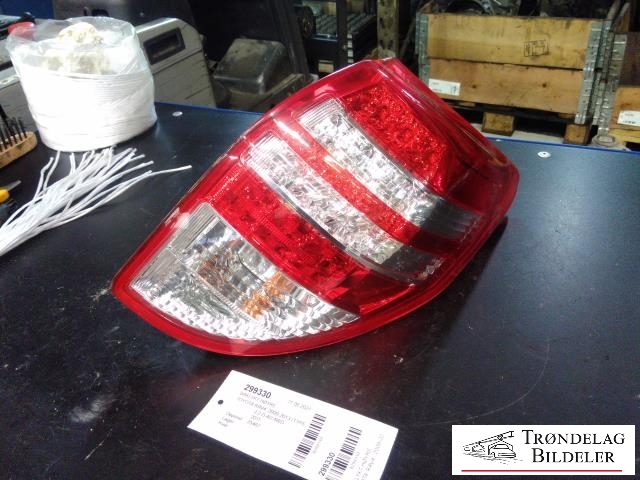 Baklykt høyre til Toyota RAV4 2009-2013 (Type III, Fase 2) (81551-42120|)