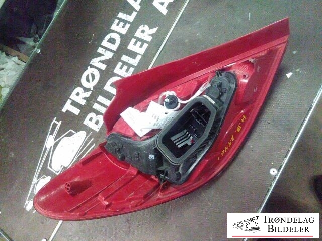 Baklykt høyre til Peugeot 207 2006-2012  (VP9PFX13404A|6351 HQ|)