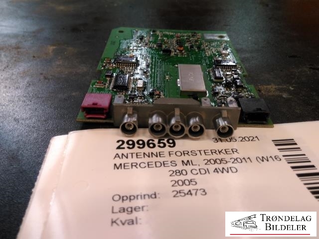 Antenne forsterker til Mercedes ML 2005-2011 (W164) (W164) 