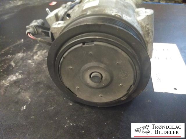 Aircondition kompressor til Škoda Roomster 2006-2010 (Fase 1)  (VW AG|89026|07E01328|6Q080806G|6Q0820803B|6Q0820803D|6Q0820803DX|6Q0820803E|6Q0820803G|6Q0820803H|6Q0820803HX|6Q0820803J|6Q0820803K|6Q0820803NX|6Q0 820 808 F|6Q0 820 808 G)