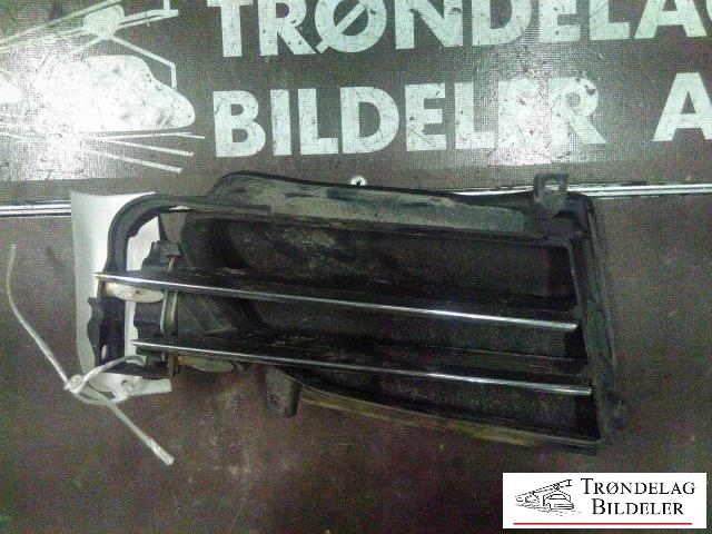 Grill høyre til Tesla Model S, 2013-2016 (Fase 1)  (TESLA|1007269-00-D)