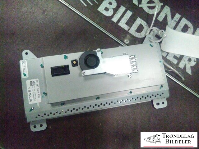 Instrumentpanel til Tesla Model S 2013-2016 (Fase 1)  (1039357-00-C|T14A0029330R1|)
