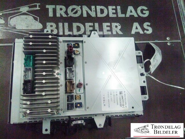 Multimedia display (MCU - Media Controller Unit) til Tesla Model S 2013-2016 (Fase 1)  (1004777-16-1|T14B0034387|)