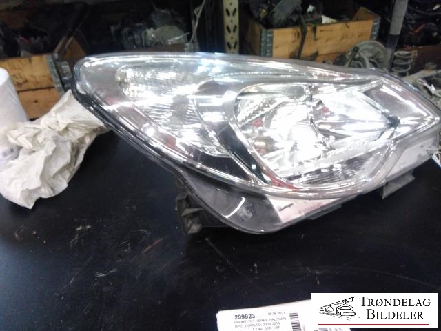 Frontlykt høyre halogen til Opel Corsa D 2006-2014 (VALEO|13295012|)