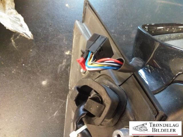 Speil høyre til Audi A4 2007-2014 (Type IV) (B8) (B8) (8K1 857 410 F|4F0 857 536 AH|10-KABLER)