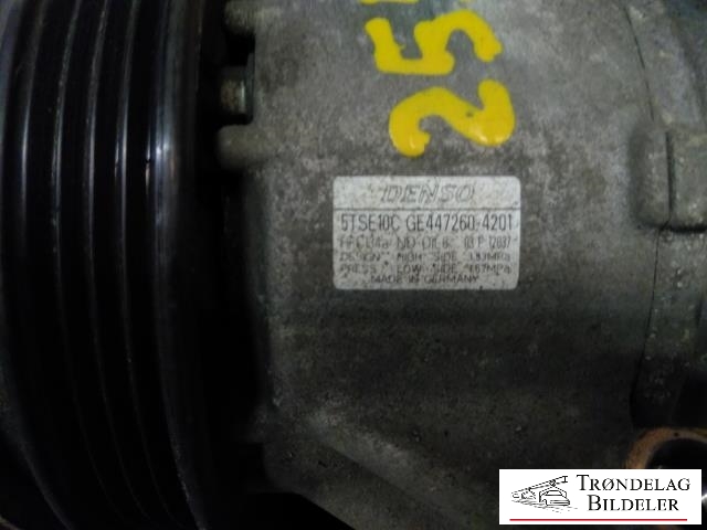 Aircondition kompressor til Toyota Yaris 2012-2014 (Type III, Fase 1)  (DENSO|GE447260-4201|88310-0D420|)