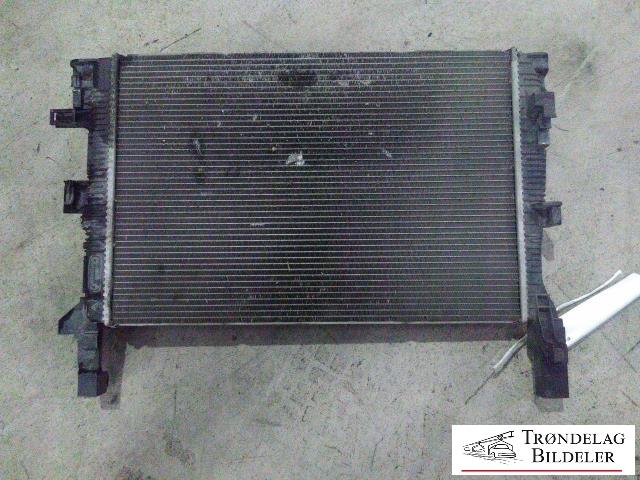 Radiator (automat gir) til Ford Focus 2014-2018 (Type III, Fase 2)  (F1F1-8005-HB|)