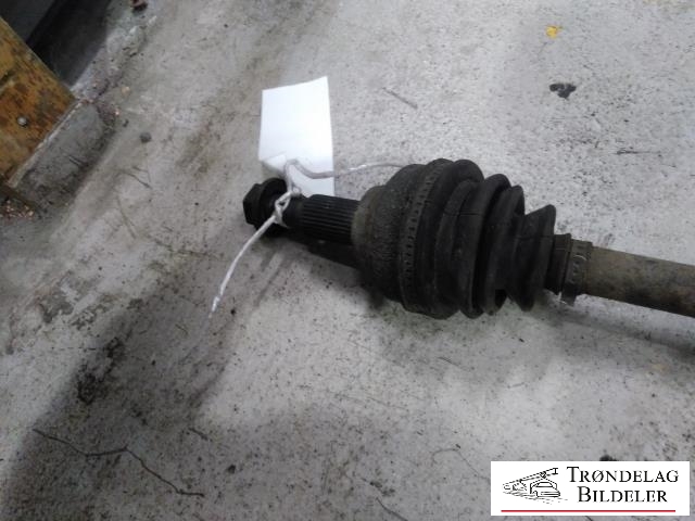 Drivaksel venstre foran, diesel/automat til Dodge Journey 2008-2010 (5085 187AE|P05085187AE|T042904B1078)