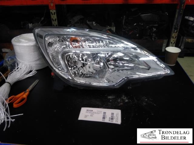 Frontlykt høyre halogen til Opel Meriva B, 2010-2017  (13253630)