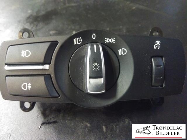 Bryter lys til BMW 5-Serie 2010-2017 (F10/F11) (F10/F11) (919274404|3392.0201-02|)