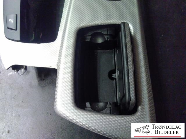 Innredning, Konsoll til BMW 5-Serie 2010-2017 (F10/F11) (F10/F11) (BMW|51169206401|162033|)
