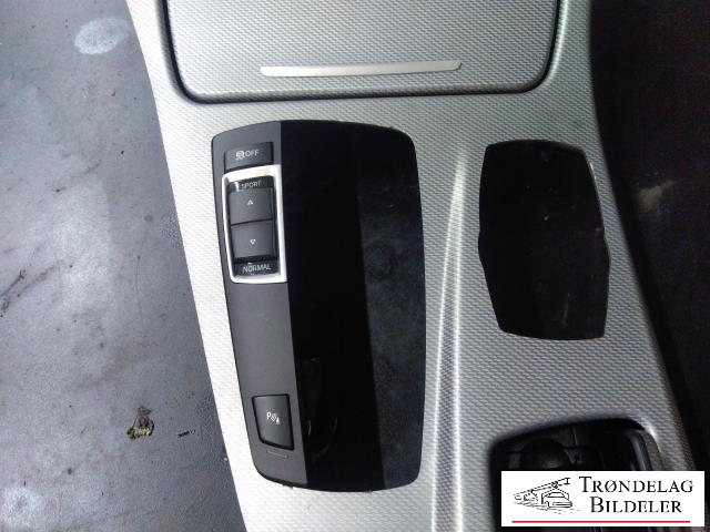 Innredning, Konsoll til BMW 5-Serie 2010-2017 (F10/F11) (F10/F11) (BMW|51169206401|162033|)