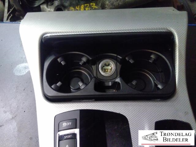 Innredning, Konsoll til BMW 5-Serie 2010-2017 (F10/F11) (F10/F11) (BMW|51169206401|162033|)
