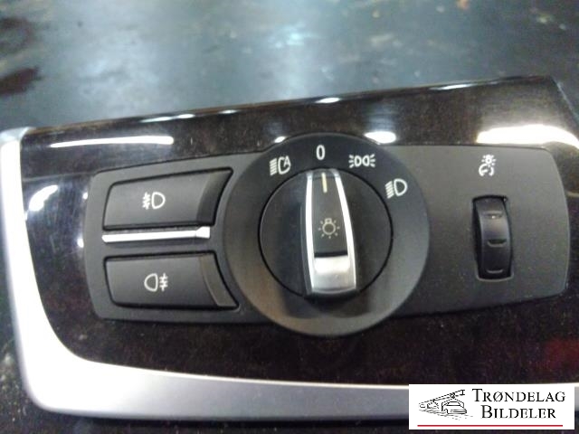Bryter lys til BMW 5-Serie 2010-2017 (F10/F11) (F10/F11) (9192744-04|3392.0201-02|)