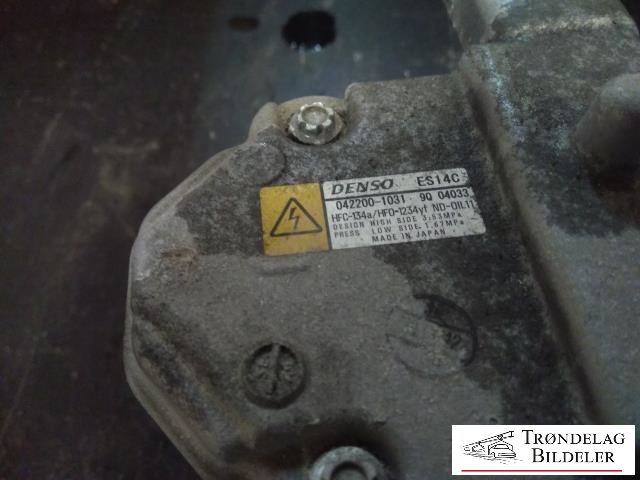 Aircondition kompressor hybrid til Toyota Auris 2013-2015 (Type II, Fase 1)  (DENSO|042200-1031|)