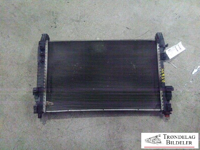 Radiator (manuell gir) til Mercedes B-Klasse 2008-2011 (Fase 2) (W245) (W245) (BEHR|A1695001703|Q03 H9380|)