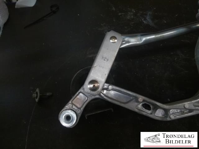 Viskermotor frontrute komplett m/overføring til Toyota Auris 2013-2015 (Type II, Fase 1)  (TOYOTA|AE159300-3560|85110-02340|)