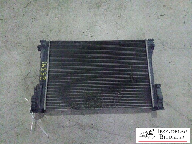 Radiator (manuell gir) til Mercedes C-Klasse, 2007-2011 (Fase 1) (W204) (W204) (VALEO|A2045000303)
