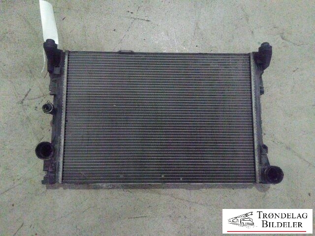 Radiator (manuell gir) til Mercedes C-Klasse 2007-2011 (Fase 1) (W204) (W204) (VALEO|A2045000303|)