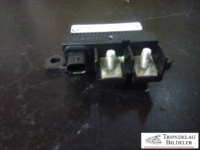 Spenningsregulator til Mercedes C-Klasse 2011-2014 (Fase 2) (W204) (W204) (A 000 982 202 3|1110029|)