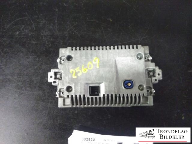 Multimedia display (MCU - Media Controller Unit) til Mercedes C-Klasse 2011-2014 (Fase 2) (W204) (W204) (2049010603|2049022103|)
