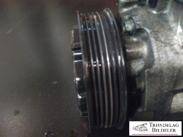 Aircondition kompressor til Škoda Fabia 2000-2007 (Type I) (89026|07E01328|6Q080806G|6Q0820803B|6Q0820803D|6Q0820803DX|6Q0820803E|6Q0820803G|6Q0820803H|6Q0820803HX|6Q0820803J|6Q0820803K|6Q0820803NX|6Q0 820 808 F|6Q0 820 808 G)