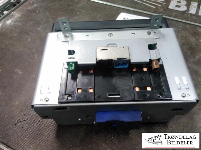 Bilstereo navigasjon skjerm til Volvo V70 2007-2013 (Type III, Fase 1)  (31215502-1|3AF351F DU-Y20|V0351080109545)