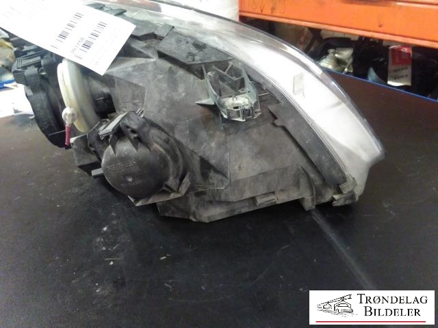 Frontlykt venstre halogen til Mercedes B-Klasse 2008-2011 (Fase 2) (W245) (W245) (AL|A1698207761|301247201|)