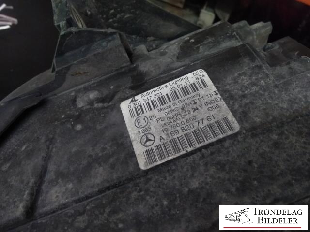 Frontlykt venstre halogen til Mercedes B-Klasse 2008-2011 (Fase 2) (W245) (W245) (AL|A1698207761|301247201|)