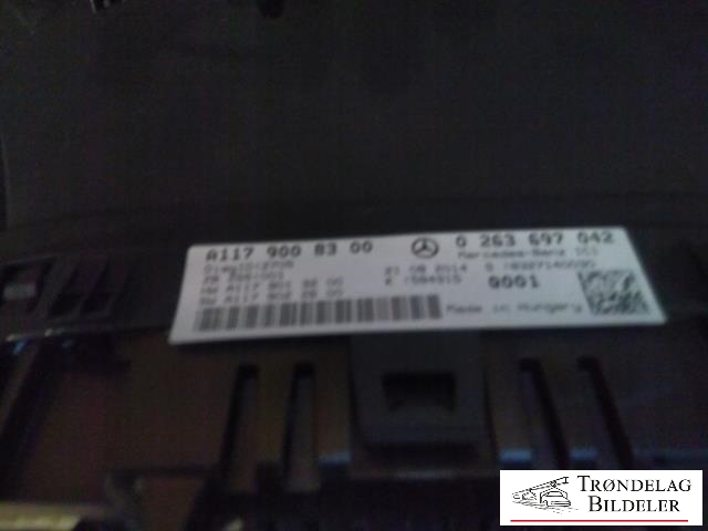 Instrumentpanel til Mercedes CLA 2013-2019 (C117) (C117) (A 117 900 83 00|0 263 697 042|)