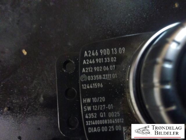 Bilstereo betjeningspanel til Mercedes CLA 2013-2019 (C117) (C117) (A 246 900 13 09|)