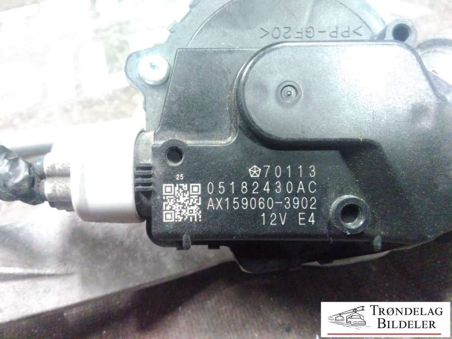 Viskermotor frontrute komplett m/overføring til Fiat 500 2008-2020  (0518230AC|AX159060-3902|)