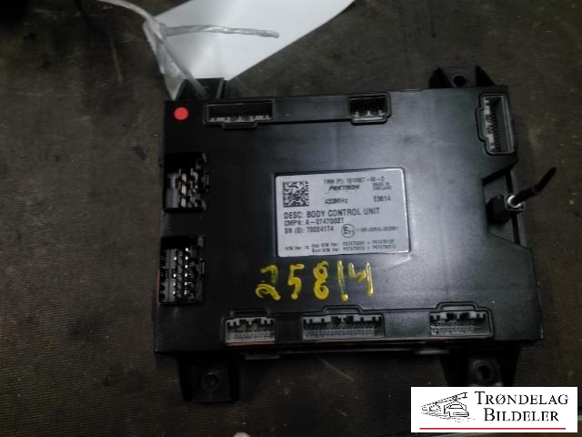 Styreenhet comfort (BCM) til Tesla Model S, 2013-2016 (Fase 1)  (PEKTRON|1010907-00-D)