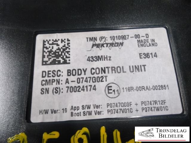 Styreenhet comfort (BCM) til Tesla Model S 2013-2016 (Fase 1) (PEKTRON|1010907-00-D|A-0747G02T|70024174)