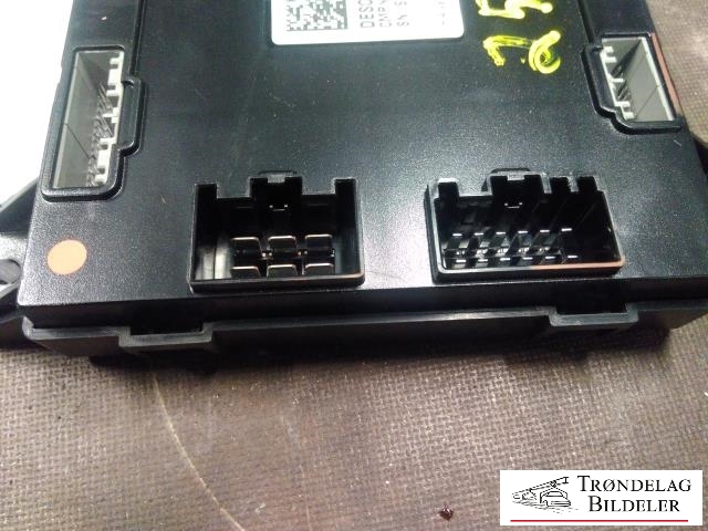 Styreenhet comfort (BCM) til Tesla Model S 2013-2016 (Fase 1) (PEKTRON|1010907-00-D|A-0747G02T|70024174)