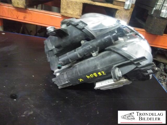 Frontlykt venstre xenon til Mini One/Cooper 2007-2014 (R55-57) (R55-57) (AL|0 301 225 273|63 12 2 751 263|)