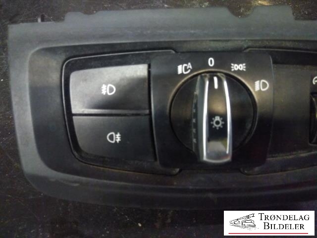 Bryter lys til BMW X5 2013-2018 (F15) (F15) (BMW|9311727 04|3473.0502-02|)