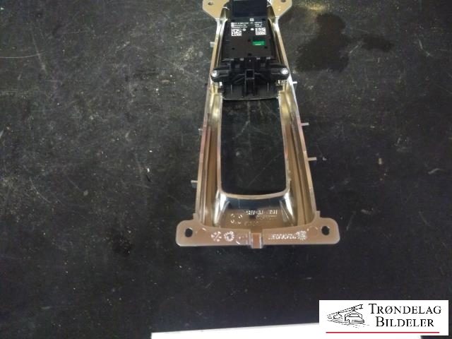 Bryter elektrisk håndbrekk/parkbrems til BMW X5 2013-2018 (F15) (F15) (EF 9 385 028-01|3214.6102-06|)