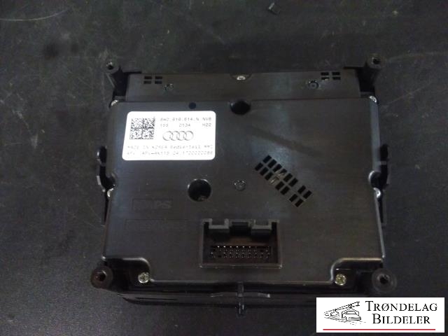 Bilstereo navigasjon betjeningspanel til Audi A4 2015-2019 (Type V, Fase 1) (B9) (B9) (8W0 919 614 N|)
