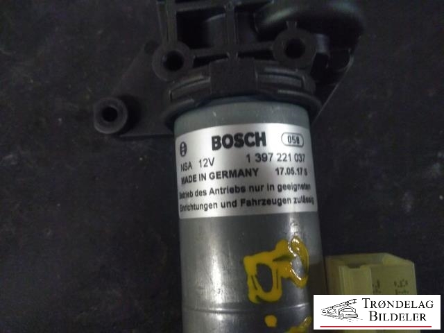 Baklukeåpner motor til Audi A4 2015-2019 (Type V, Fase 1) (B9) (B9) (BOSCH|1 397 221 037|)