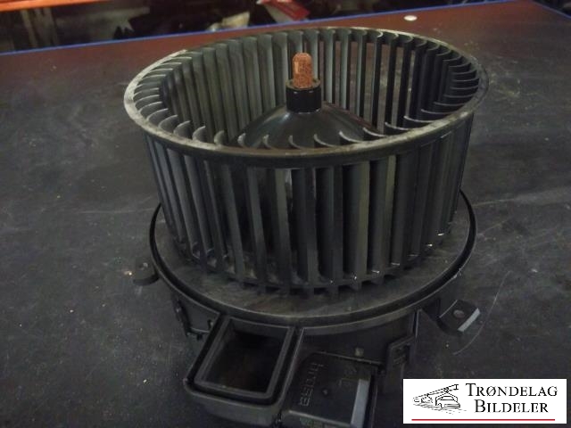 Varmeapparat motor til Audi A4 2015-2019 (Type V, Fase 1) (B9) (B9) (BROSE|C24245-106|CZ997007|4M1 820 021 A)