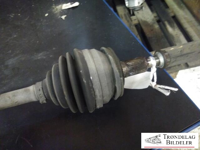 Drivaksel venstre foran, diesel/manuell til VW Transporter / Caravelle 2003-2009 (Fase 1) (T5) (T5) (|7E0 407 271 N)