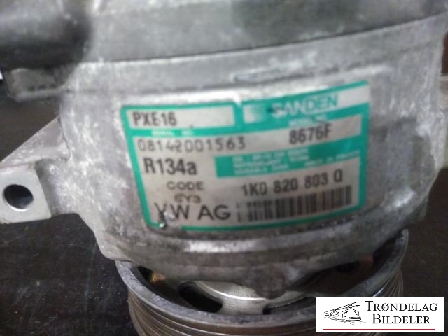 Aircondition kompressor til VW Golf V, Combi 2003-2008 (SANDEN|5Q0820803F|5Q0820803K|890632|5Q0820803D|5Q0820803J|5Q0820803G|1K0820803A|1K0820803B|1K0 820 859 F|1K0 820 859 S|1K0820803L|1K0820803M|5Q0820803M|1K0820803G|1K0820803J|1K0820803K|1K0820803N|1K0820803P|1K0820803Q|1K0820803S|5K0820803|5K0820803A|5K0820803B|5K0820803C|5K0820803D|5K0820803E|5K0820803F|5K0820803G|5K0820803H|5K0820803J|5K0820803K|5N0820803|890633|5N0820803C|1K0 820 808 B|5N0820803H)