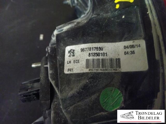Baklykt venstre ytre til Peugeot 308 2013-2021 (Type II) (96 778 176 80|81250101|)
