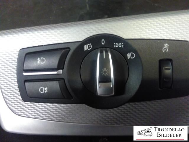 Bryter lys til BMW 5-Serie 2010-2017 (F10/F11) (F10/F11) (9192744 04|3392.0201-02|)